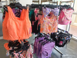 kohls-swimwear-women-section-june-2022-1