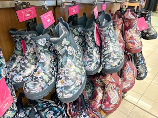 kohls vera bradley totes collection 2022 8 1666117413 1666117413