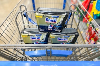 3 packages of Finish Ultimate Dis Detergent in a Walmart cart