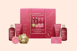 Baylis & Harding Pamper Gift Set B0FBX86Z7K