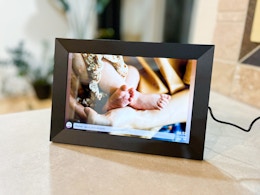 This $50 Digital Picture Frame Drops to $21 With Amazon Promo Code card image