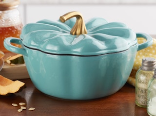 walmart-the-pioneer-woman-teal-pumpkin-dutch-oven-2021