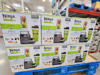 ninja nutri blender pros on display