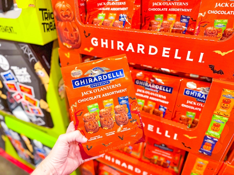 costco-halloween-candy-and-treats-3