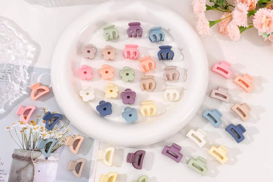 Mini Hair Claw Clips 40-Pack, Now $3.99 on Amazon