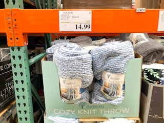 costco artisan cozy knit throw mar 2023 1679046203 1679046203