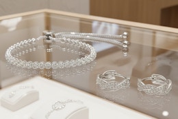 SuperJeweler Diamond Adjustable Bolo Slide Tennis Bracelet with free earrings