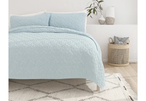 Linens & Hutch 3-Piece Quilt Sets