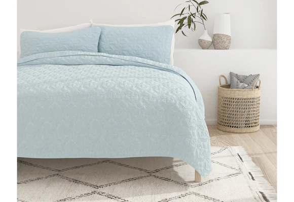 Linens & Hutch 3-Piece Quilt Sets