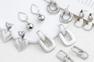 6 pairs of earrings in the color silver