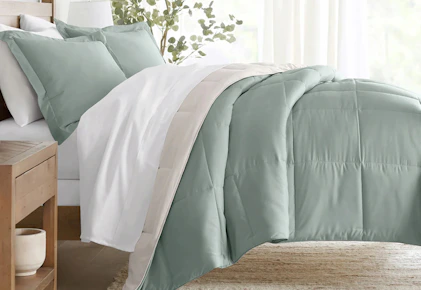 Linens & Hutch Comforter Set