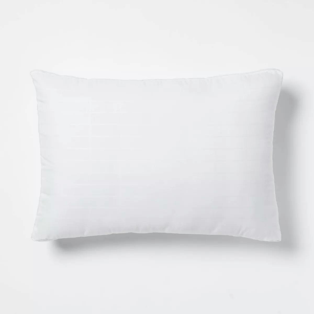 Room Essentials Plush Bed Pillow