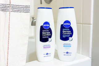 nivea derma comfort on a tub 