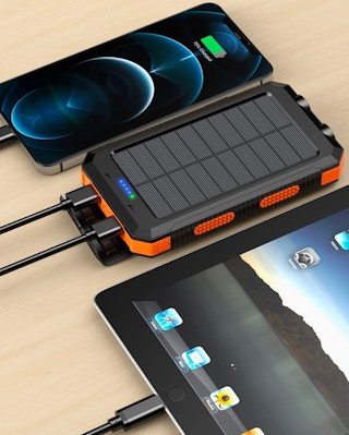 amazon solar power bank 2022 1660750664 1660750664