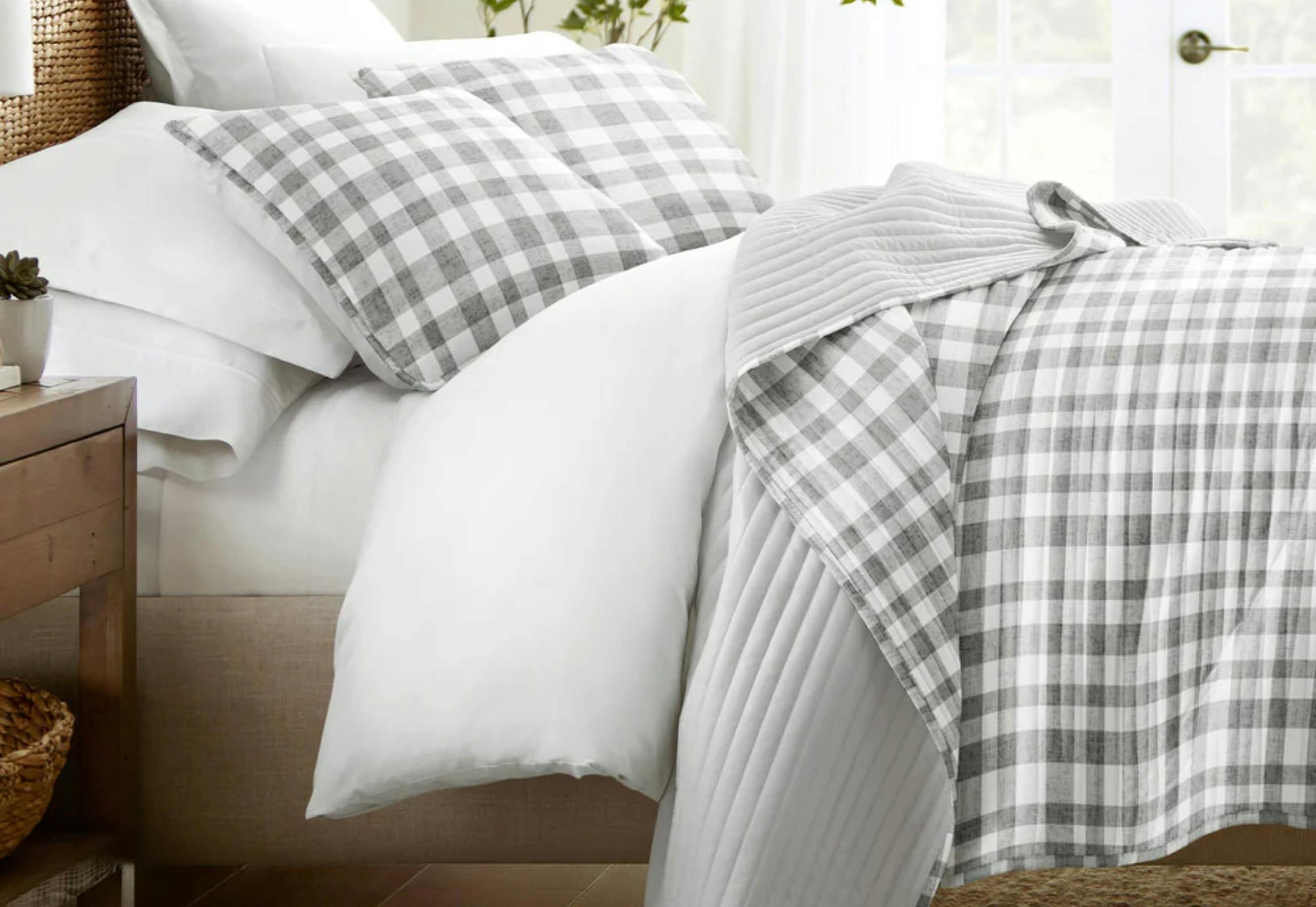 Linens & Hutch Quilt Set
