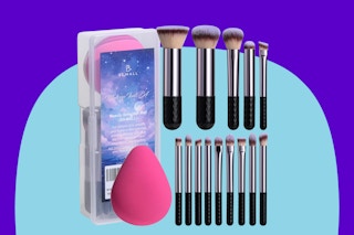 Makeup Brushes and Sponge Set