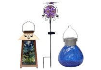 Festive Voice Solar Garden Light