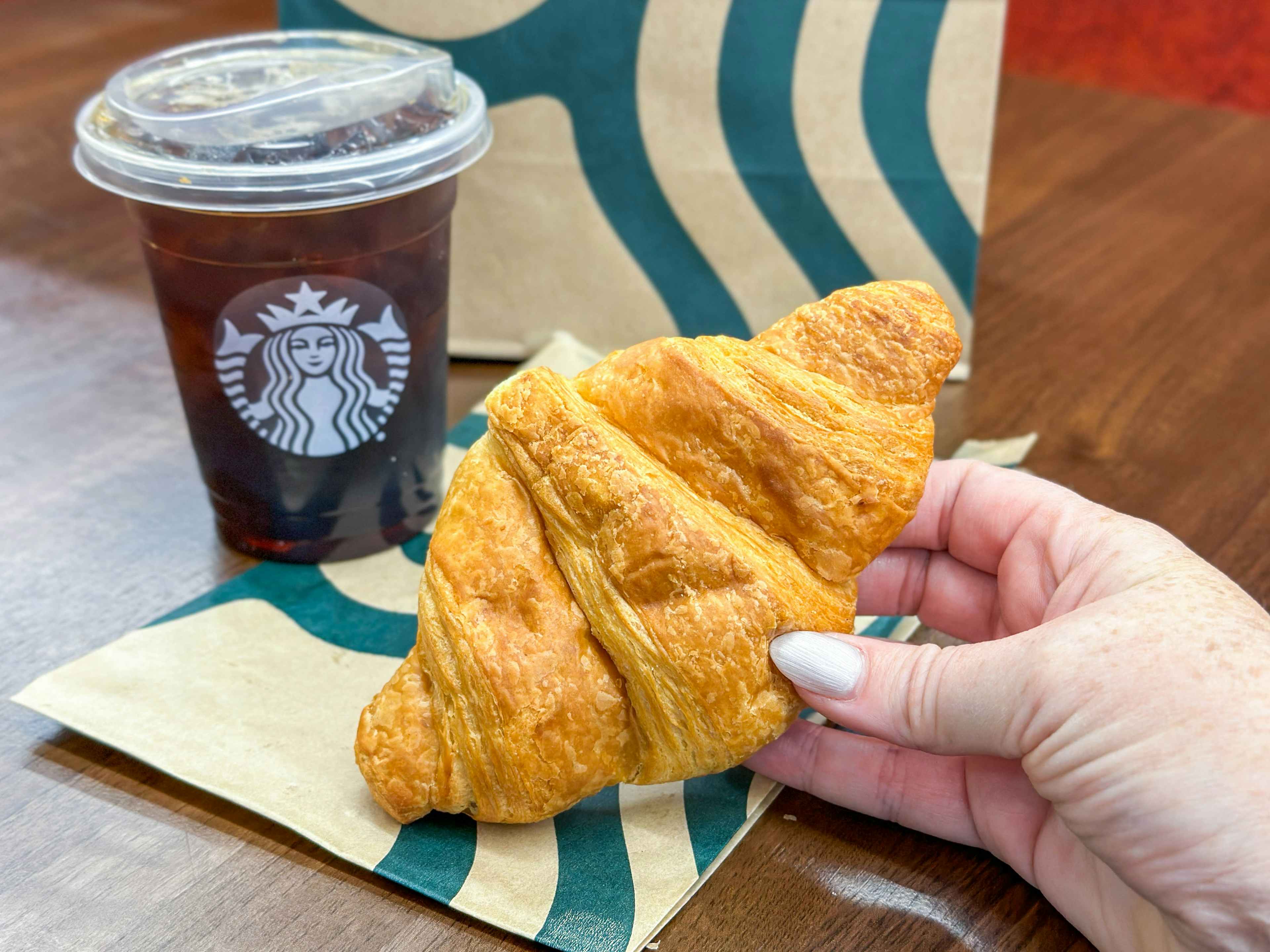 starbucks-pairing-croissant-iced-coffee-tall-kcl-6