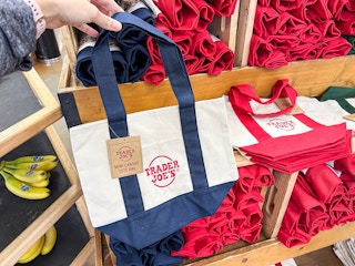 trader-joes-mini-canvas-tote-bag-sv