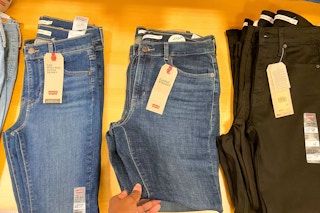 Women's Levi's Jeans