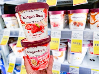 hand holding ice cream