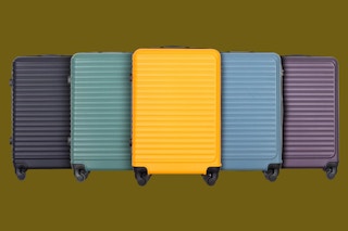 Travelhouse 3 Piece Hardside Luggage Set: Show casing different color options