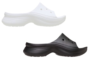 2 Crocs Women's Slides