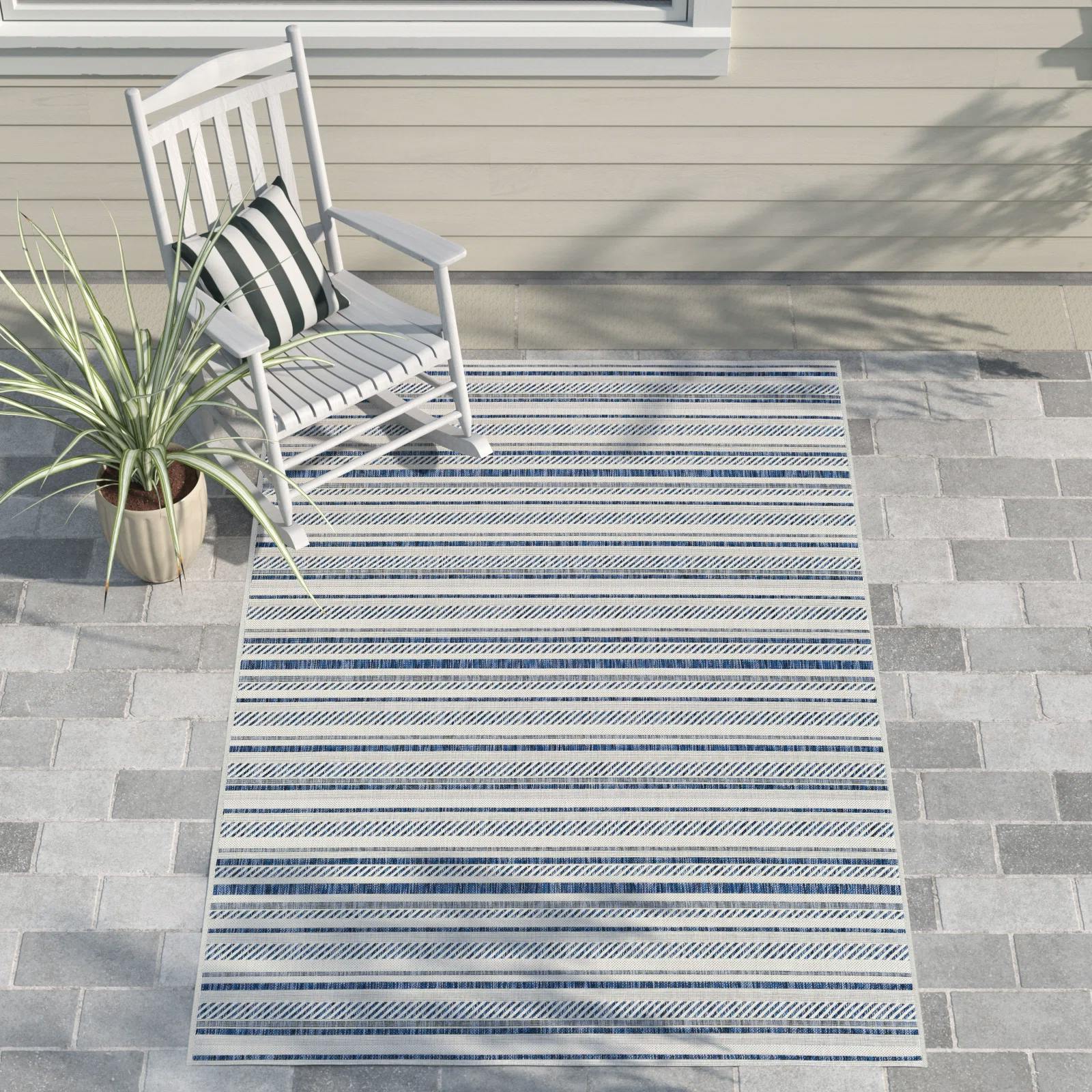 Beachcrest Home Indoor/Outdoor Rug