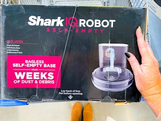 shark robot self empty vacuum