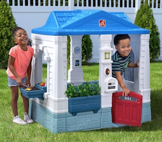 Step2 Neat & Tidy Cottage Homestyle Edition Playhouse
