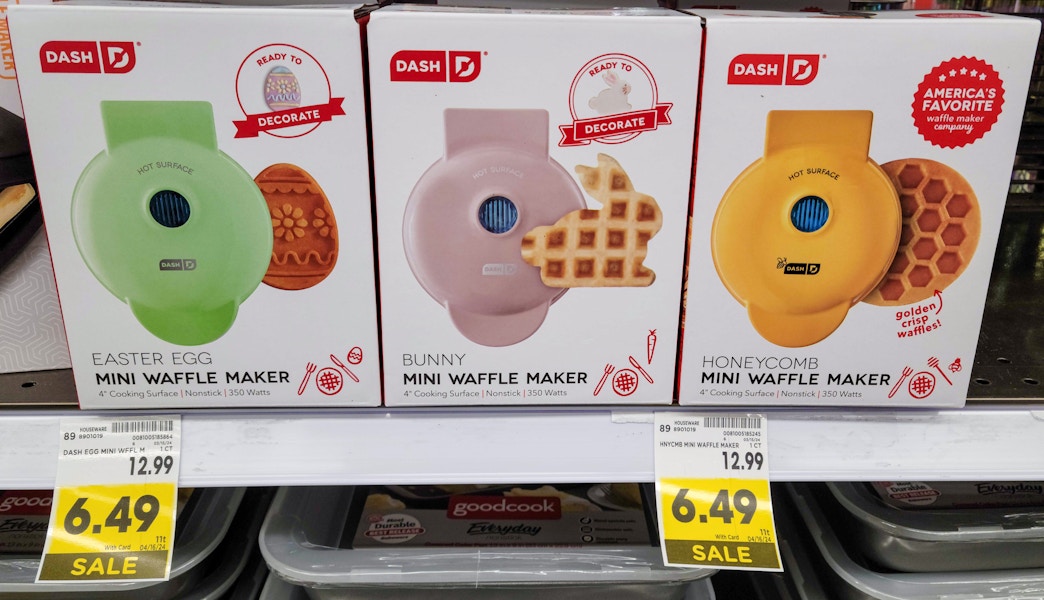 kroger-dash-easter-wafffle-maker-1-sv