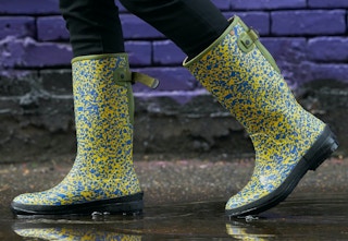 zulily-bogs-rain-boots-1