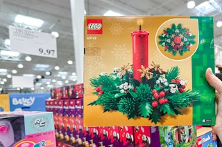 costco-clearance-lego-christmas-table-centerpiece-set