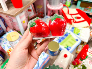 dollar general strawberry salt and pepper shakers