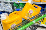 arm & hammer detergent in shopping cart