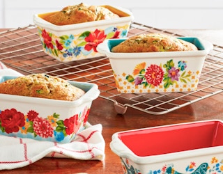 walmart pioneer woman loaf pans b 2023 1676729443 1676729443 e1676730095862