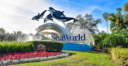 the entrance sign to SeaWorld