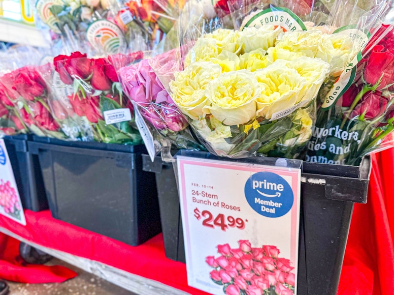 whole-foods-24-stem-roses