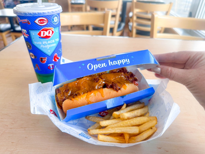 dairy-queen-dq-value-menu-chili-dog-kcl-3