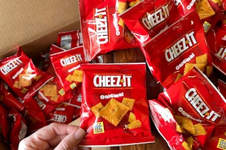 Snack bags of Cheez-its from Amazon