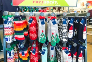 old-navy-cozy-socks-2021-2