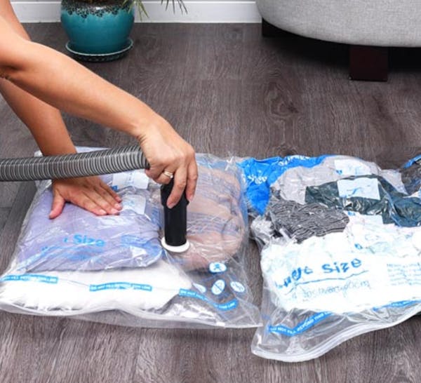 Vacuum Storage Bags 12-Pack, Just $7.12 on Amazon