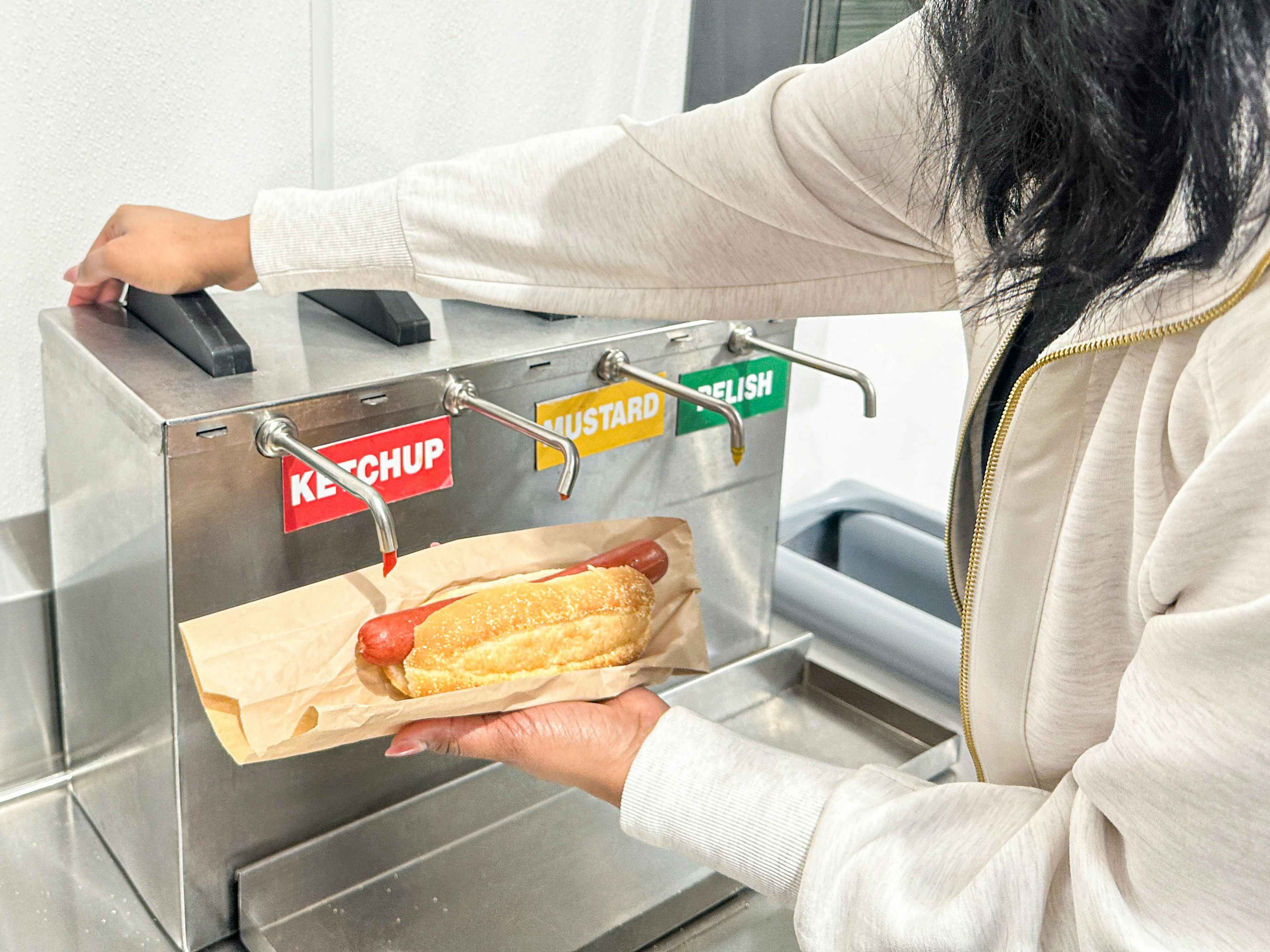 costco-wholesale-food-court-cafe-hotdog-condiments-dispenser-ketchup-model-kcl-07