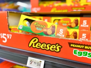 walmart-reeses-eggs-2