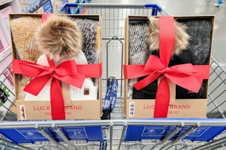hat & scarf sets in a cart