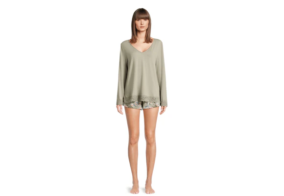 The Pioneer Woman Pajama Set