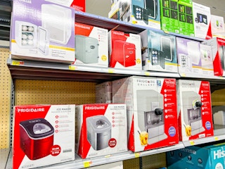 walmart frigidaire ice maker area