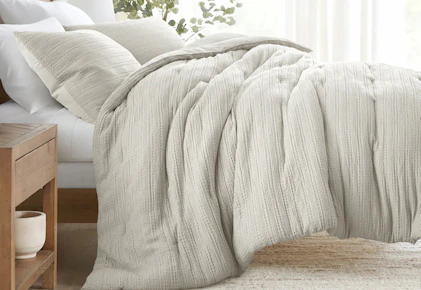 Linens & Hutch Textured Comforter