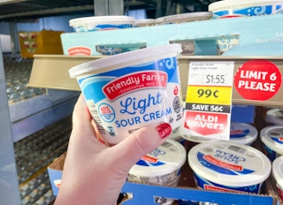 aldi friendly farms sour cream 2022 th 1645113591 1645113591