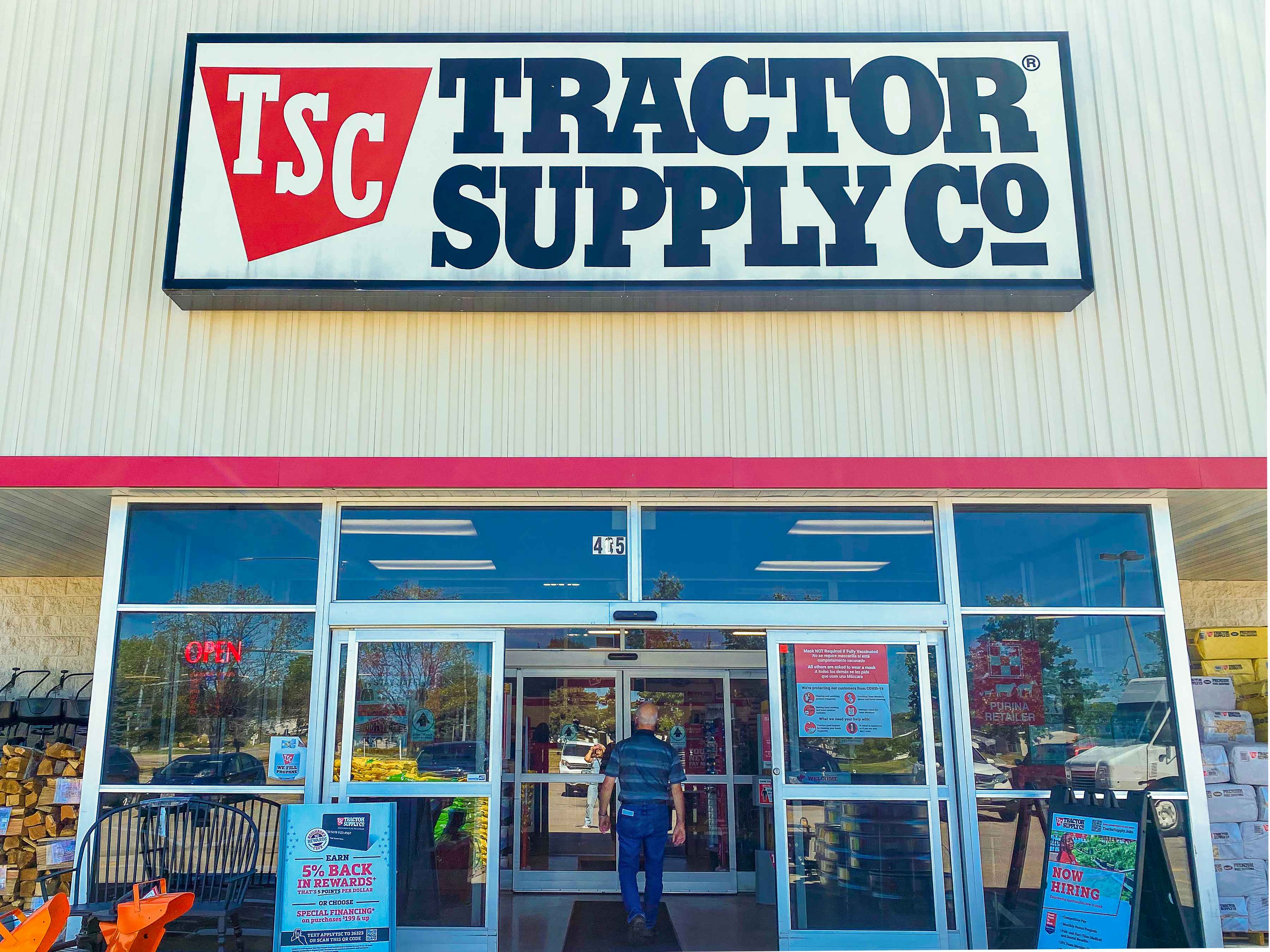 A Tractor Supply Company storefront.